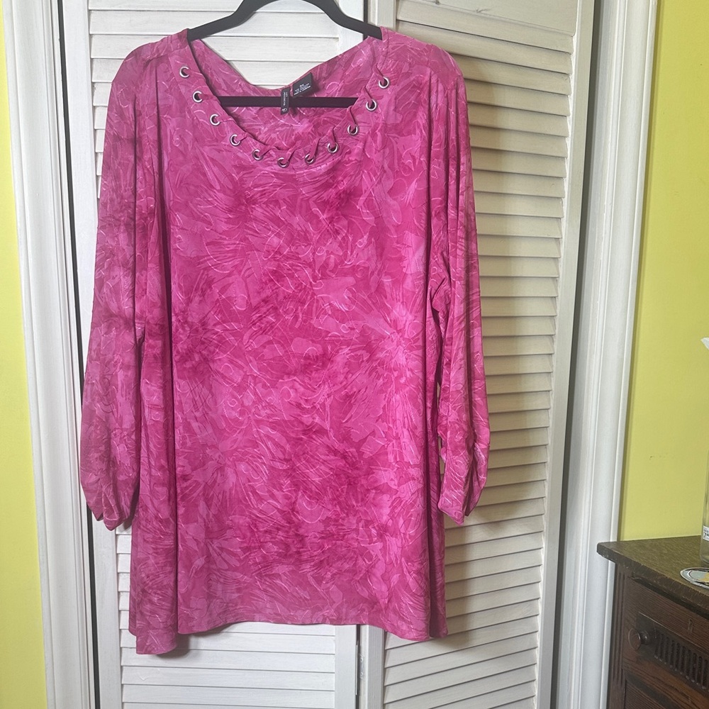 new directions Magenta Eyelet-Detail Long Sleeve Tunic